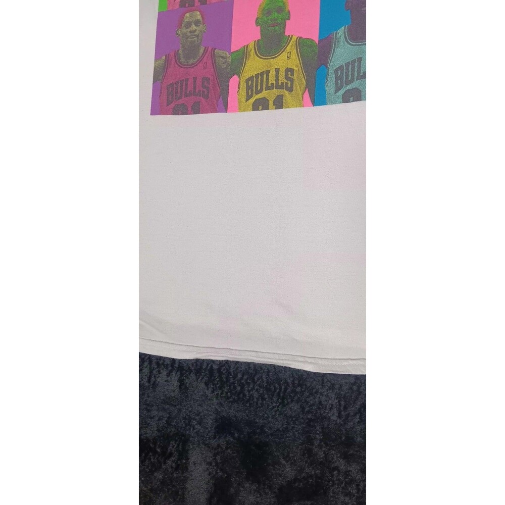 VGT Mitchell & Ness Chicago Bulls Dennis Rodman Pop Art Tshirt Mens XL White NBA - Picture 8 of 12